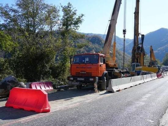 Дорогу возле аула Хаджико в Сочи отремонтируют до конца декабря