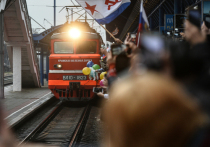 На железнодорожном вокзале Севастополя начал работать блокпост, на котором идет проверка наличия у прибывающих пассажиров QR-кодов о вакцинации от коронавируса