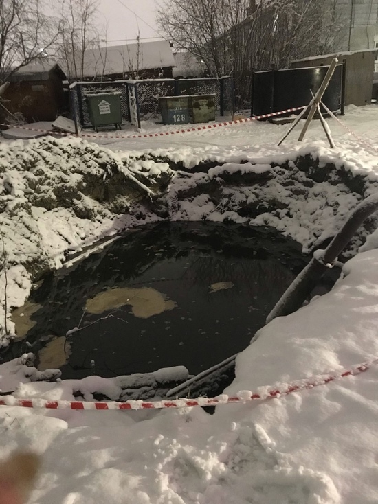 Фекальное «джакузи» образовалось во дворе Салехарда