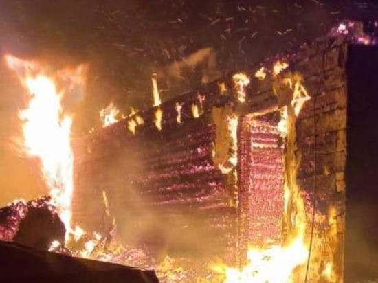 Шесть человек погибли при пожаре в селе Инчоун