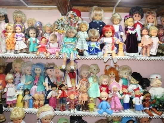  Федеральный канал снял репортаж о Псковском музее винтажных кукол