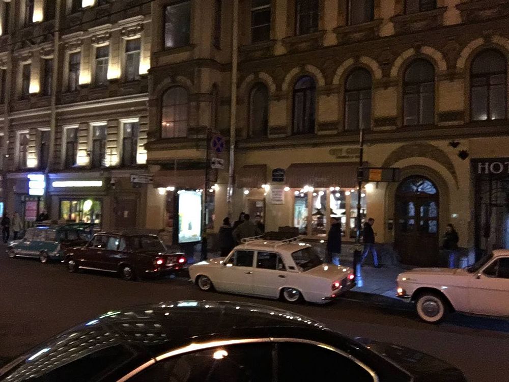 Закрытый Петербург: как прошел первый день локдауна без баров и кафе