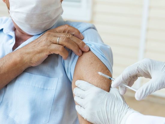 Более 14 тысяч человек вакцинировались в Петербурге за минувшие сутки