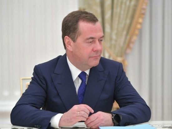 Медведев считает, что в мире наступает продовольственный кризис