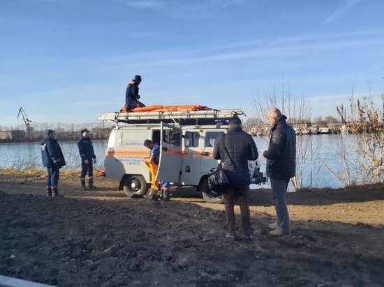 В Иркутске со стройплощадки в Ангару попали нефтепродукты