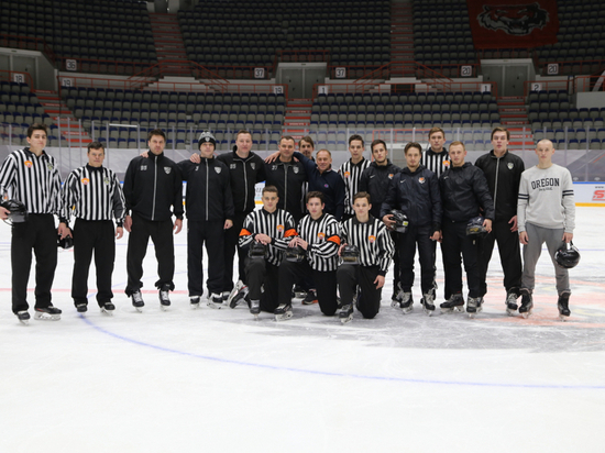 Хабаровские хоккейные судьи прошли курс практических занятий от ведущих мировых арбитров
