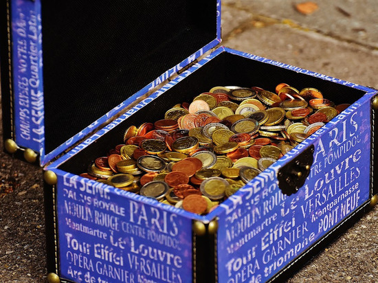 Смолянин украл деньги из металлического ящика в квартире своей знакомой