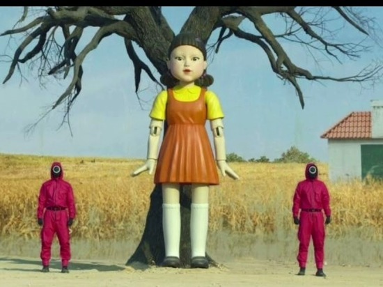 В Донецке хотят установить куклу-убийцу из сериала «Игра в кальмара»