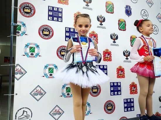 Дочь Навки и Пескова засудили на соревнованиях из-за платья и музыки