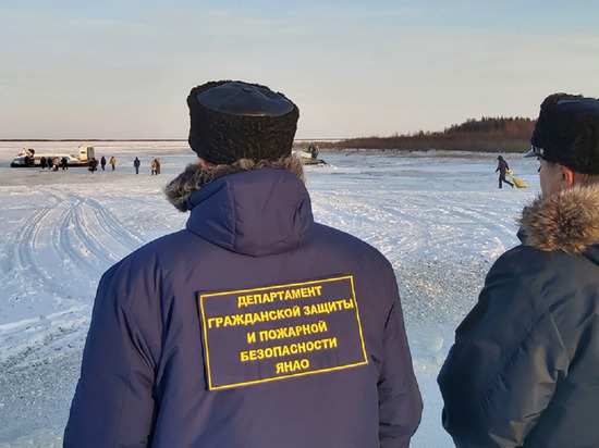 Спасатели готовы вылавливать провалившихся под лед людей на переправе Салехард — Лабытнанги