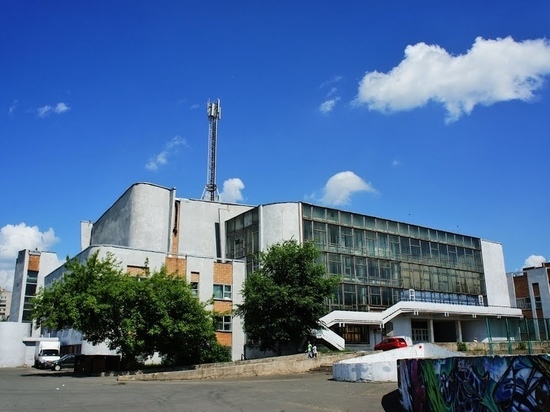 У Дворца Пионеров в Ижевске завершили реставрацию сквера