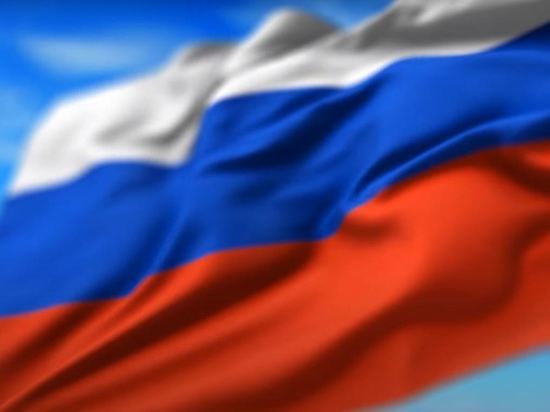 На военной базе в Гюмри развернули 100-метровый флаг России