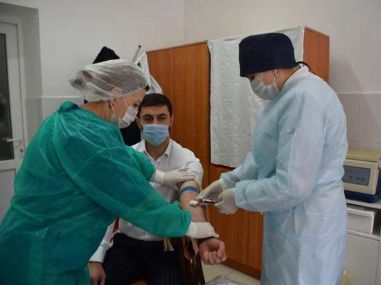 Дагестанские врачи получат выплаты за дополнительную нагрузку