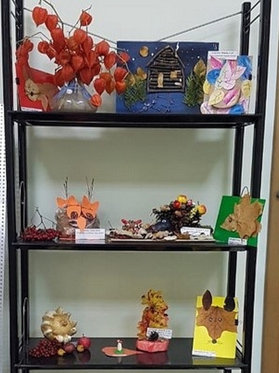 Фойе уголовно-исполнительной инспекции в Смоленске украсили «дары осени»