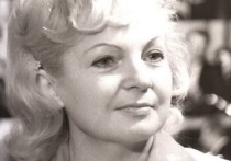 Телеведущая и поэтесса Людмила Щипахина умерла в возрасте 88 лет от последствий заражения коронавирусом, сообщается в ее аккаунте в Facebook