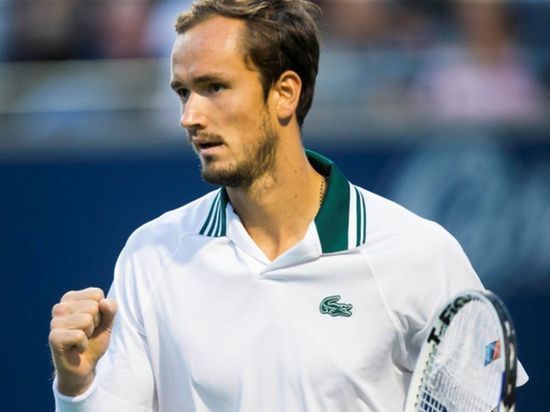 Даниил Медведев стал вторым россиянином, заработавшим на корте $ 20 млн