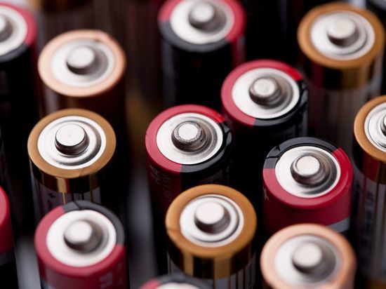 Более 700 килограммов использованных батареек собрали жители Ленобласти за год