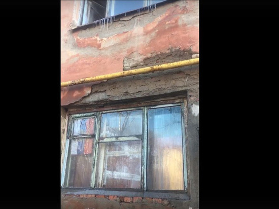 В Омске в городке Нефтяников произошло коммунальное бедствие с горячей водой
