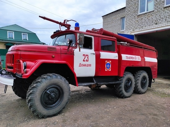 В Демидовском районе ранним утром сгорел дом с гаражом