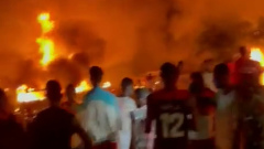 В Сьерра-Леоне на заправке взорвался бензовоз: кадры пожара