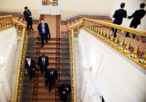 Пресс-секретарь Кремля Дмитрий Песков прокомментировал материалы СМИ о предоставлении субсидий чиновникам на покупку жилой недвижимости