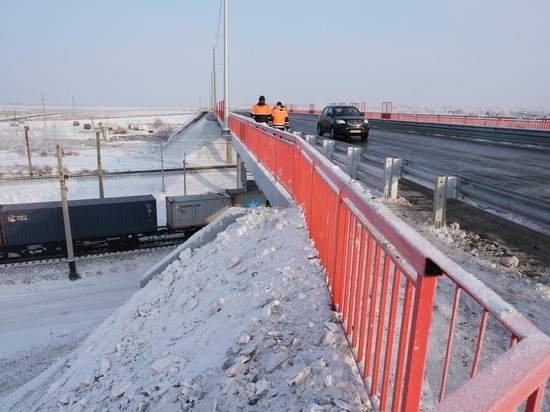 Путепровод в Новосибирской области, который строили четыре года, оказался аварийным