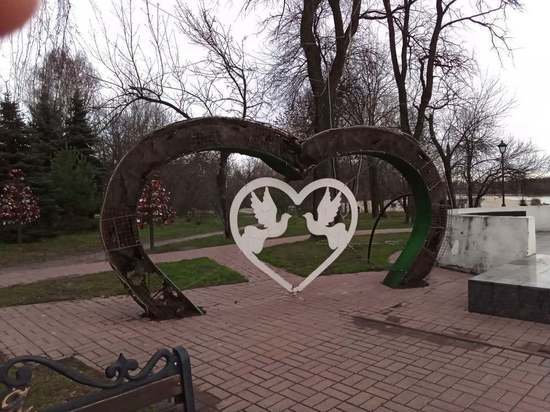 В Ярославле горожане просят власти убрать арку, которую в народе называют «слепцовской»