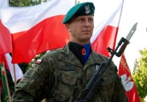 Министерство внутренних дел Польши сообщило, что на границе с Беларусью уже развернута группировка из 12 тысяч военных