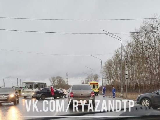 В Рязани в столкновении двух Ford Focus пострадали двое