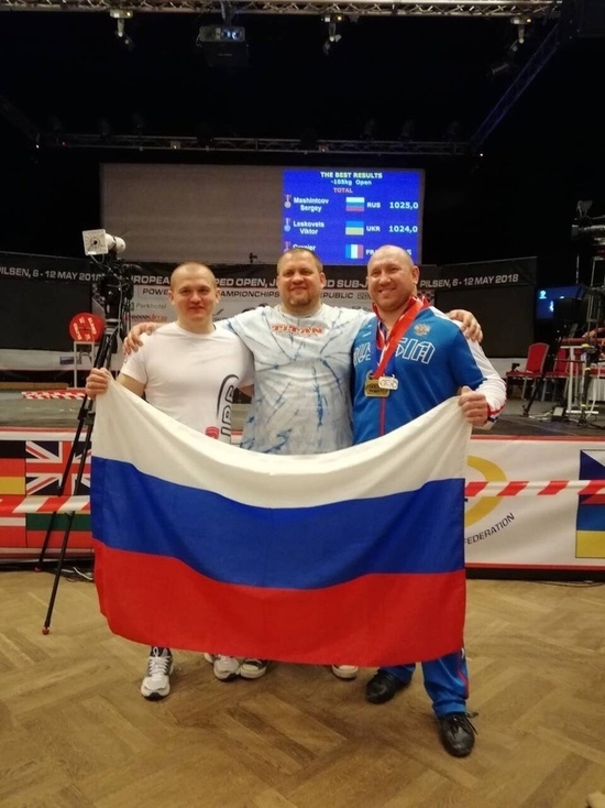Югорчане отправились на чемпионат мира по пауэрлифтингу