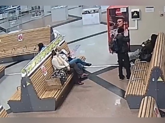 В Ростове на ж/д вокзале задержали мужчину, укравшего сумки