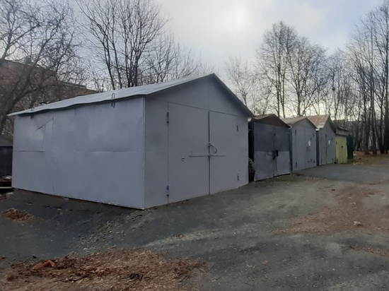 Мэрия Петрозаводска просит самостоятельно освободить участки от незаконно установленных гаражей