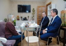 Губернатор Белгородской области Вячеслав Гладков встретился с семьями полицейских, погибших при исполнении служебных обязанностей