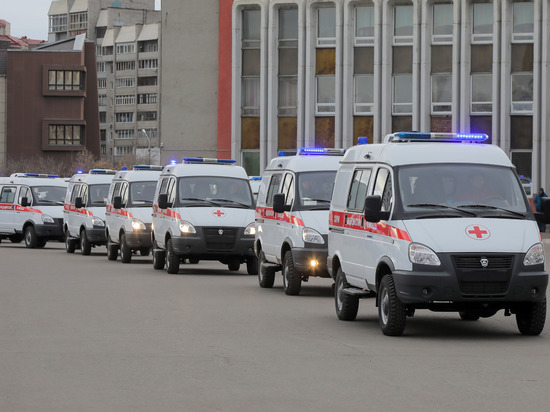 Врачи и полицейские в Красноярском крае получили новые служебные автомобили