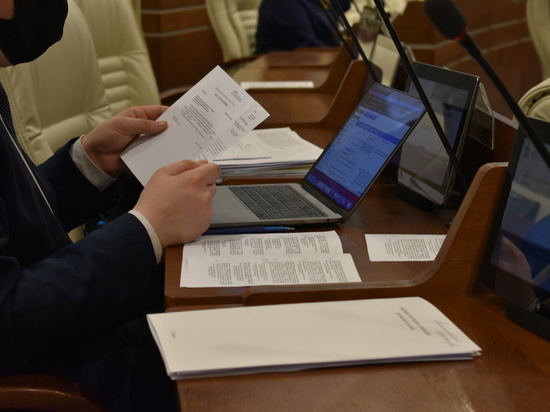 Депутаты доработают законопроект о выплатах для приемных родителей в Пермском крае