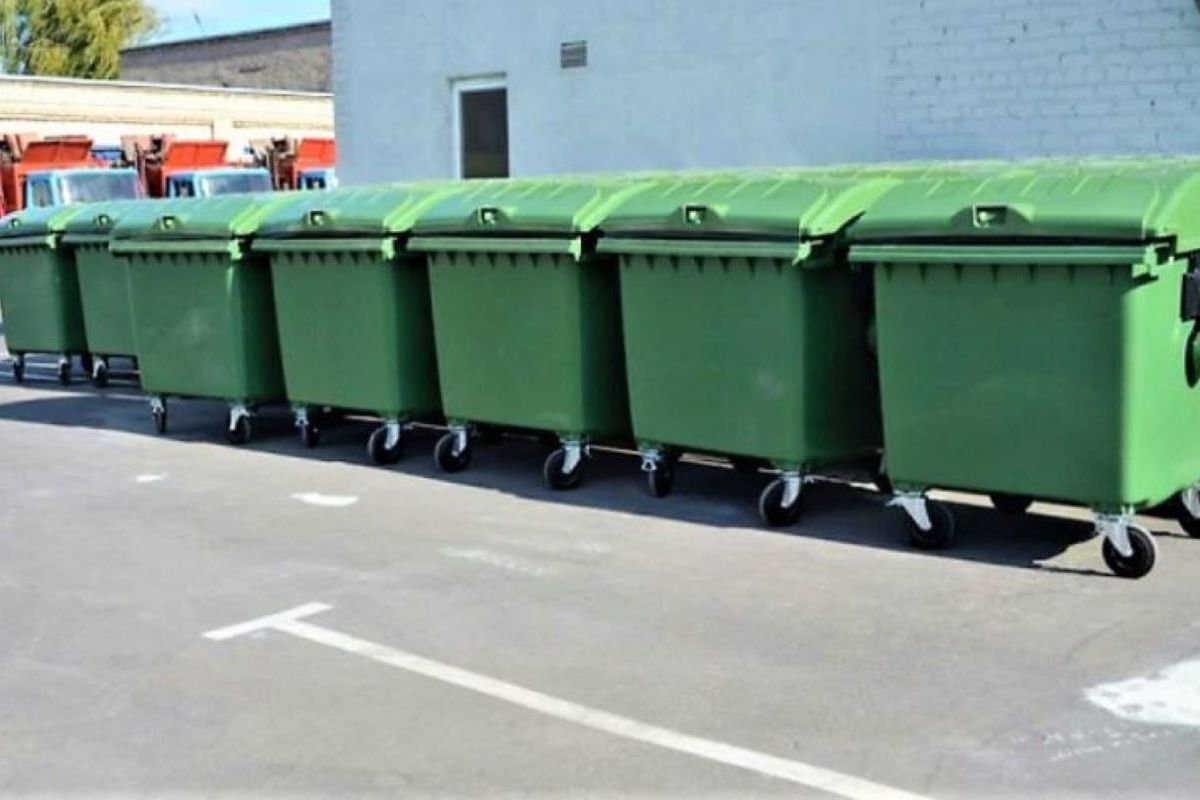 Новые мусорки. Евроконтейнеры для сбора ТКО. Контейнер зеленый для ТКО 1,1. Контейнер для ТБО «Ecobin 3500». Новые мусорные контейнеры.