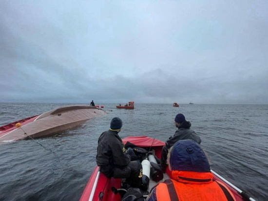 Через месяц с затонувшего в Белом море судна извлекли тела погибших северян