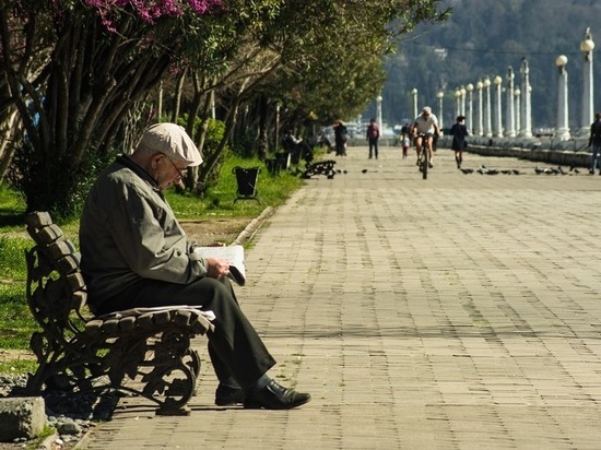 Новосибирские работающие пенсионеры смогут оформить пенсию на работе