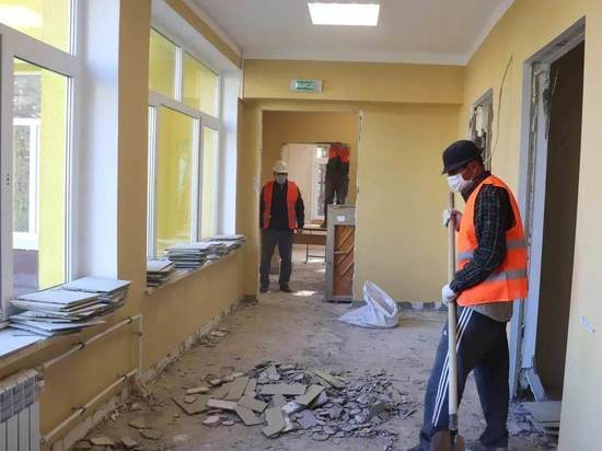 Ремонт школы в Гаспре начали заново после ухода недобросовестного подрядчика