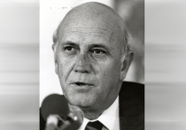 Бывший президент Южно-Африканской Республики Фредерик де Клерк, которого называли "последним президентом белого апартеида", скончался в возрасте 85 лет