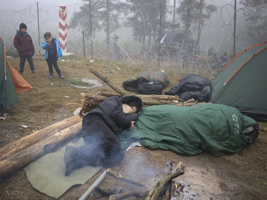 В лагерях происходят драки из-за еды и воды