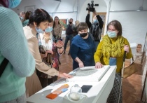 В столице Поморья открылась выставка «Чувство живописи»