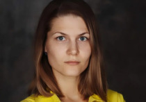 На 32-летнюю актрису кино Алину Мещерякову, возвращавшуюся домой  вечером 11 ноября, возле подъезда дома напал неизвестный, который  попытался её изнасиловать