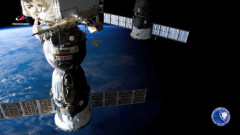 Космонавты поздравили СберБанк со 180-летием прямо с околоземной орбиты  