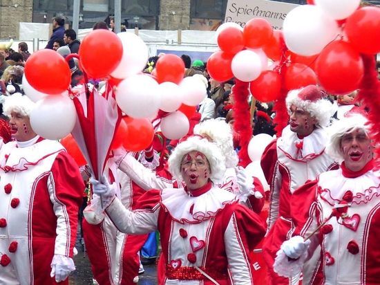 Германия: Начался новый традиционный карнавальный сезон