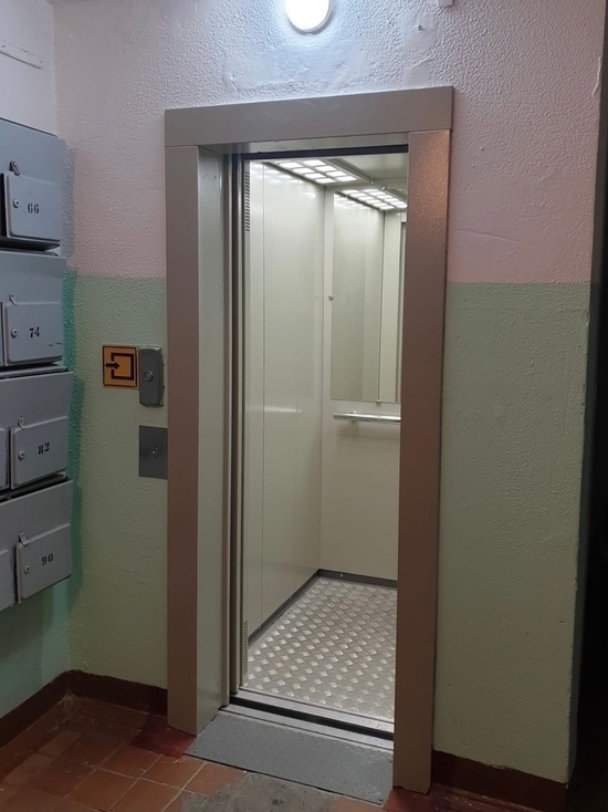 В 18 многоэтажках Пскова в ближайшее время появятся новые лифты