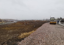 Сегодня, 13 ноября, в Красноярске открылся проезд по Енисейскому тракту. Работы по установке новой водопропускной трубы были завершены раньше намеченного срока.