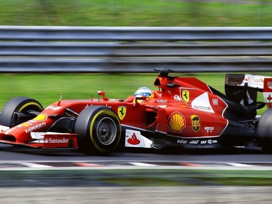 Хэмилтона и Ферстаппена обвинили в нарушении регламента на Гран-при