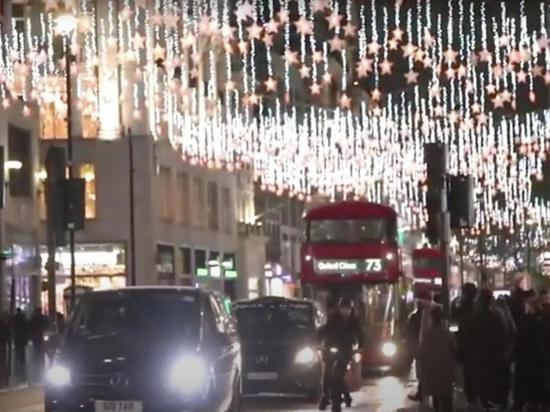 В Лондоне зажгли более миллиона рождественских огней