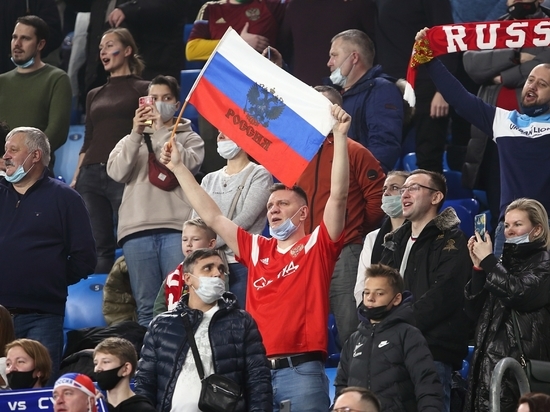 Россия сыграет с Хорватией при своих: болельщиков в Сплит пустили, но полиции нагнали